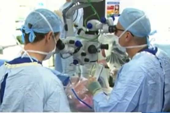 موفقیت اولین جراحی چشم با روبات