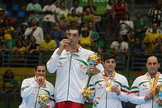 اهدای مدال به اعضای قهرمان والیبال نشسته ایران (تصاویر)