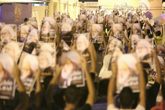 ادامه تحصن بحرینی ها مقابل منزل شیخ عیسی