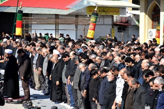 نماز جماعت ظهر عاشورا در تهران اقامه شد