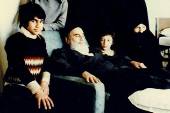 عکسی قدیمی از حضور امام خمینی (ره) در بیمارستان قلب