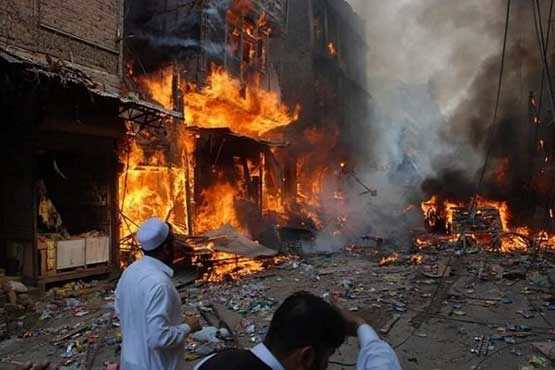 ۱۳۰ کشته و زخمی بر اثر انفجار بمب در پاکستان