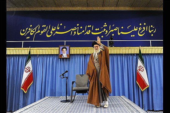 دیدار هزاران نفر از مردم استان اصفهان با رهبر انقلاب