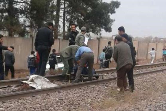 مرگ عابر پیاده در برخورد با قطار تهران - مشهد
