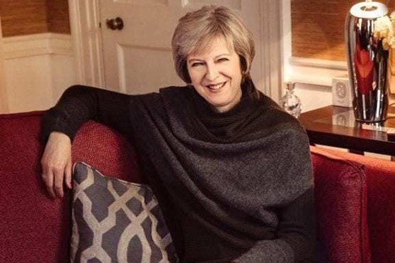 لباس نخست‌ وزیر انگلیس دردسرساز شد +عکس