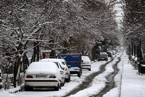 برف، باران و سرما نیمه شمالی و غربی ایران را در برمی‌گیرد