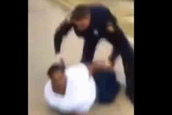 پلیس آمریکایی از خجالت مادر سیاه پوست درآمد