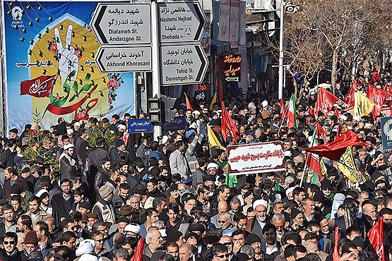 راهپیمایی بزرگداشت 9 دی و تشییع پیکر دو شهید مدافع حرم در مشهد