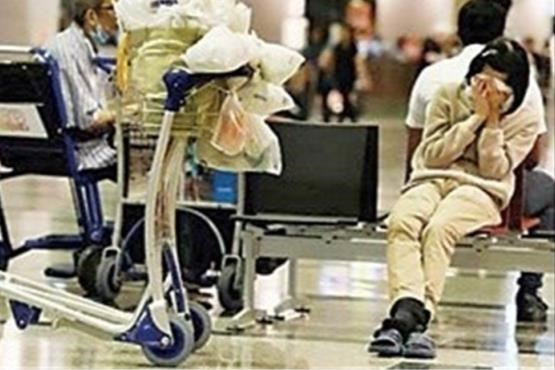 زنی که 8 سال است در فرودگاه زندگی می کند