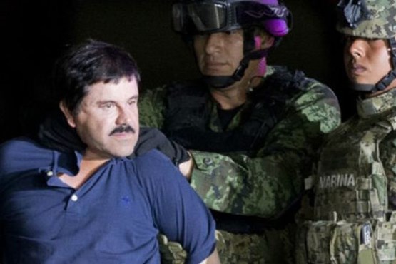 مکزیک ال‌چاپو را به آمریکا تحویل داد +عکس
