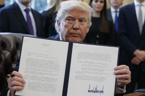 ترامپ ، ساخت دیوار بین امریکا و مکزیک را امضا کرد