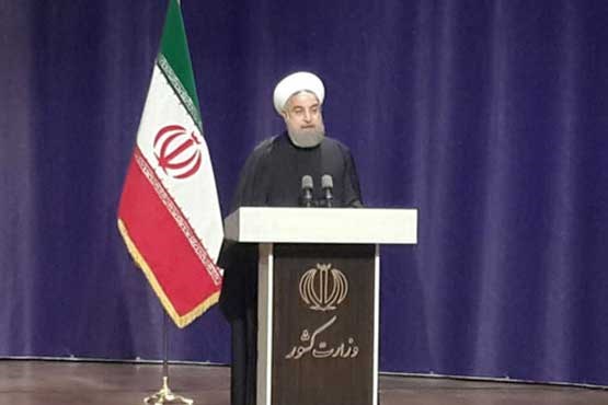 روحانی: برخی فکر می کردند منقلی هست و می توانند قطعنامه ها را در آتش بیندازند!