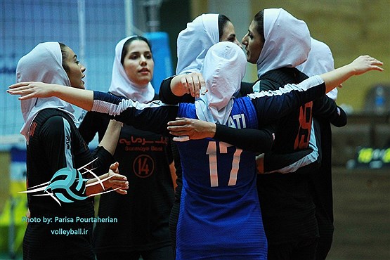 پیروزی دختران والیبالیست بر آذربایجان