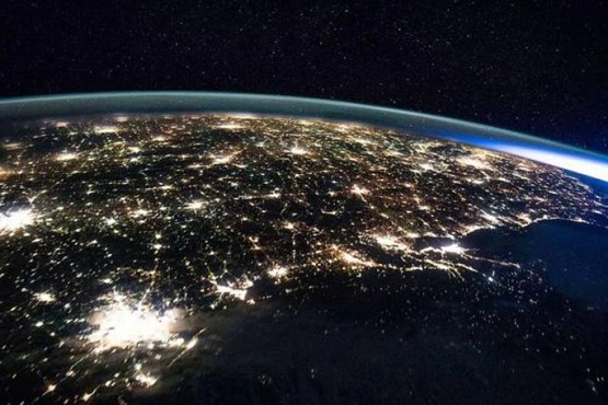 زمین را از زاویه دید یک فضانورد ببینید +عکس