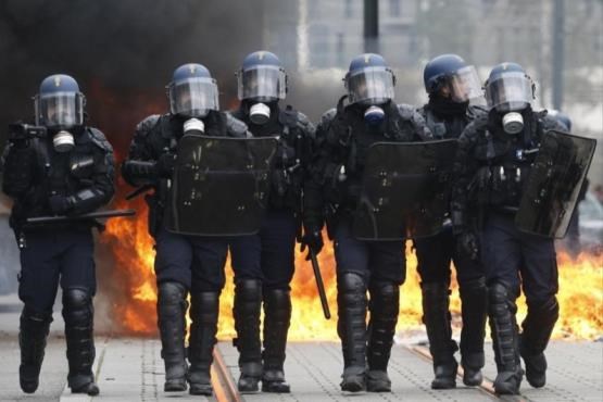 ادامه تظاهرات علیه خشونت پلیس برای دومین شب متوالی در پاریس