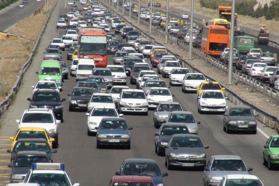 ترافیک نیمه سنگین در آزادراه کرج - قزوین