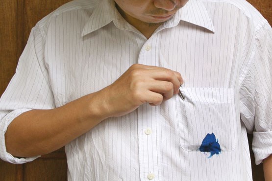 راه‌حل‌های سریع برای پاک کردن انواع لکه‌ها از روی پوشاک