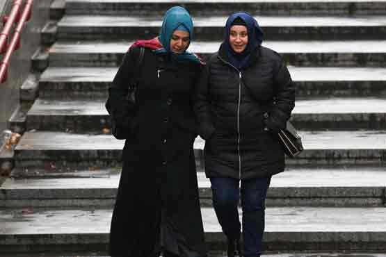 رئیس جمهور اتریش از همه زنها خواست روسری بپوشند
