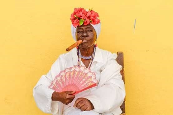 ژست جالب زن کوبایی + عکس