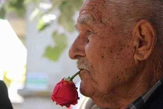 اعتیاد عجیب پیرمرد ترکیه‌ای