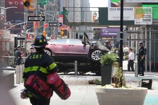 یک کشته و ۲۲ زخمی بر اثر تصادف خودرو با عابران پیاده در نیویورک