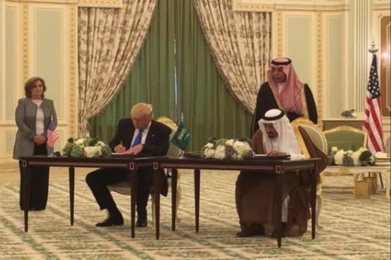قرارداد ۴۶۰ میلیارد دلاری تسلیحاتی بین آمریکا و عربستان