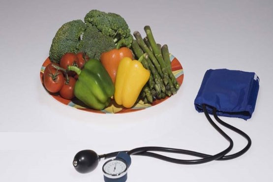 مواد غذایی که به کاهش فشار خون کمک می‌کند