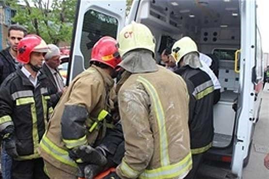 نجات ۲ کارگر از زیر آوار ساختمانی در منطقه سوهانک