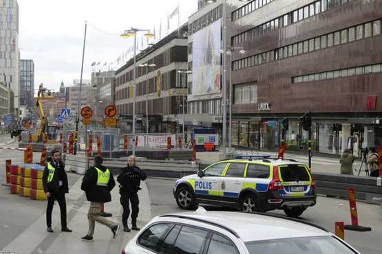 حمله کامیونی  به تاکسی ها در استکهلم