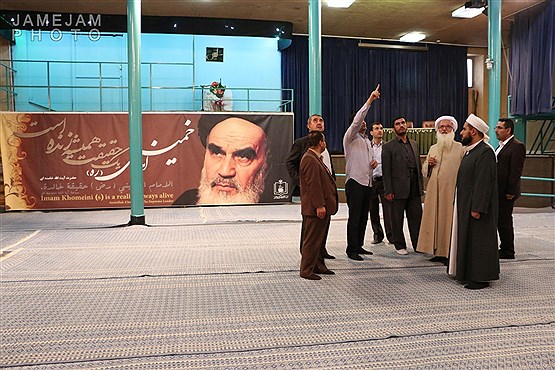 بازدید مردم عراق از منزل امام خمینی (ره)
