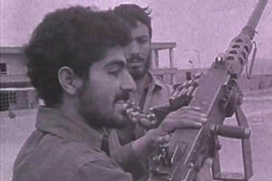 فیلمی دیده نشده از حضور سردار سلیمانی در جبهه