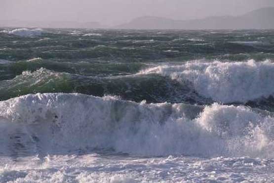 افزایش طول موج آب‌های شمالی و جنوبی کشور