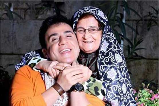 زیارت مجری مشهور به همراه مادرش +عکس