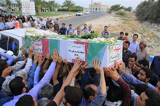 مراسم تشییع شهید گمنام در بوشهر