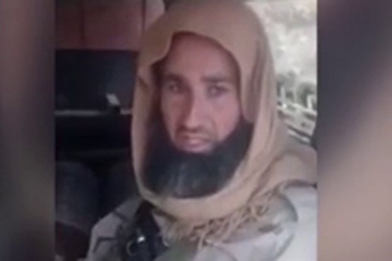 وصیت نامه خواندن یک داعشی قبل از عملیات انتحاری