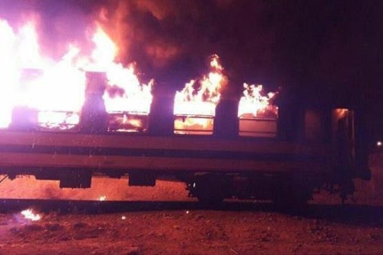 آتش سوزی قطار تهران - مشهد در ایستگاه گرمسار