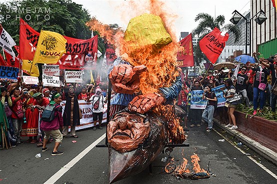 تظاهرات مردم فیلیپین در اعتراض به ابقای پایگاه های نظامی آمریکا