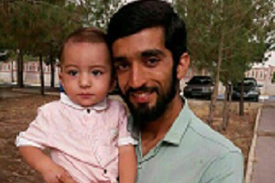 آخرین وداع شهید حججی با فرزند خردسالش