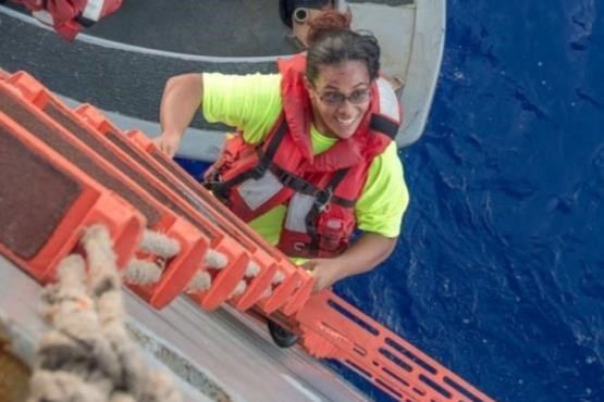 نجات 2 زن بعد از 5 ماه سرگردانی در اقیانوس + عکس