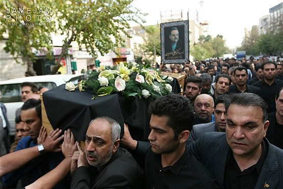 تشییع پیکر علی داودیان، بنیانگذار بنیاد بیماری‌های نادر ایران