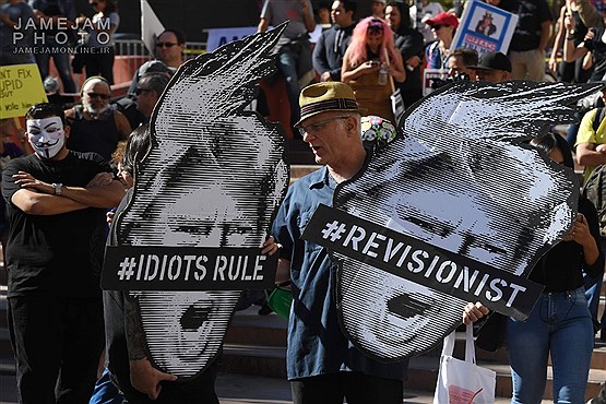 راهپیمایی اعتراض آمیز مردم آمریکا نسبت به سیاست های دولت