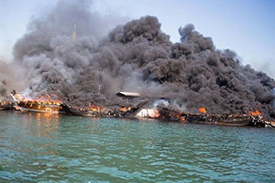 آتش سوزی لنج ایرانی در اسکله شارجه