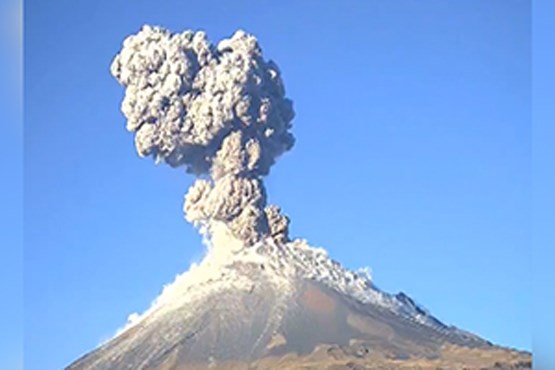 فوران کوه عظیم آتشفشان در مکزیک