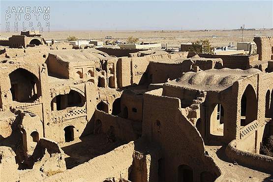 تخریب قلعه تاریخی مورچه خورت دومین بنای خشتی جهان