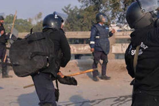 سلاح تهاجمی و ضد شورش عجیب پلیس پاکستان! +عکس