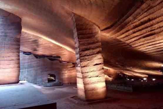 غار اسرارآمیز لانگ یو؛ چین + عکس