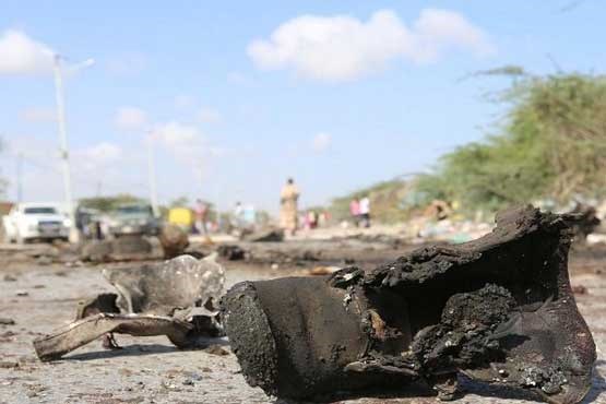 ۱۳ کشته و ۱۵ زخمی بر اثر حمله انتحاری سومالی