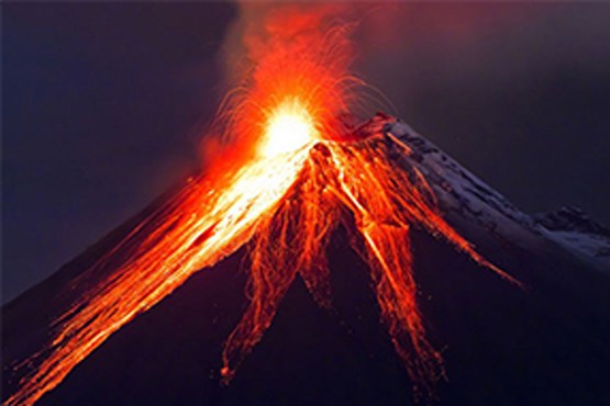 فوران وحشتناک کوه آتشفشان در اکوادور