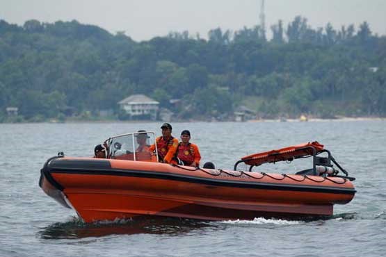 ناپدید شدن ۲۸ نفر بر اثر واژگونی قایق در اندونزی