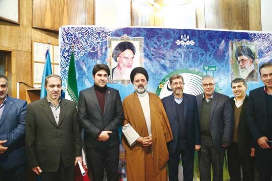رادیو نقش مهمی در تشریح دستاوردهای انقلاب دارد